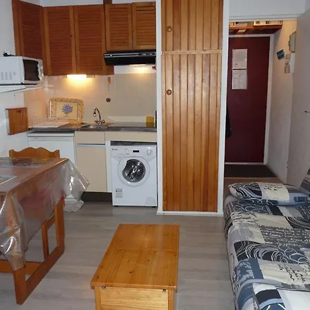 A Avec Balcon Et Parking Privatif شقة *