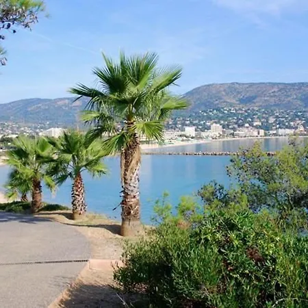 A Avec Balcon Et Parking Privatif بورم لي ميموزا
