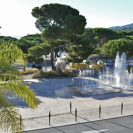 A Avec Balcon Et Parking Privatif *